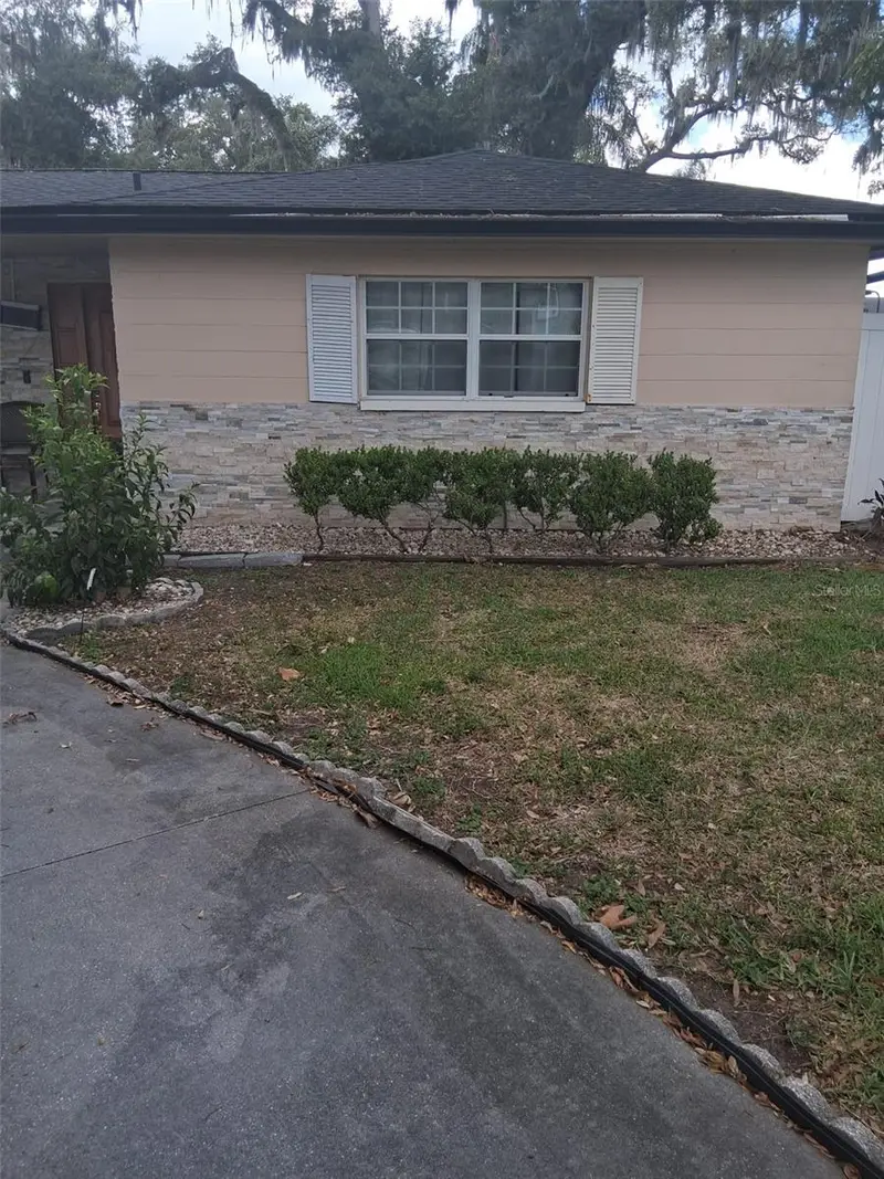 702 Coulter Pl, FL