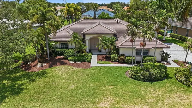 8315 Deerbrook Cir, FL