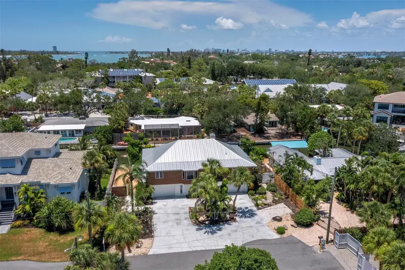 521 Cummings St, FL