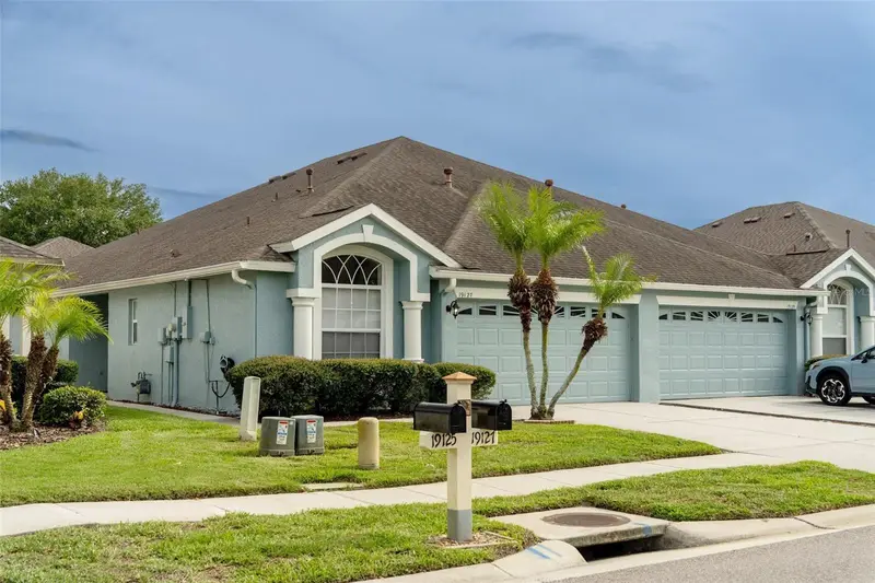 19127 Weymouth Dr, FL