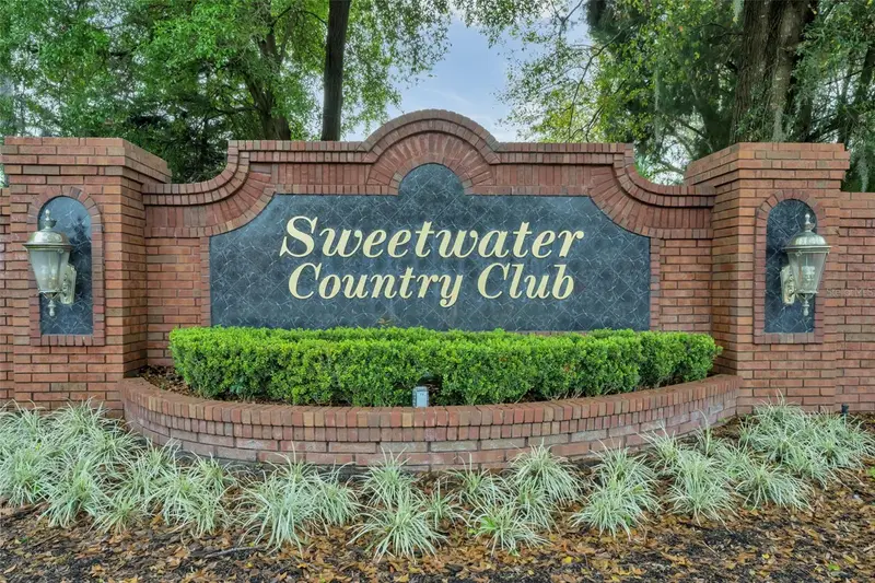 2418 Sweetwater Country Club Place Dr, FL