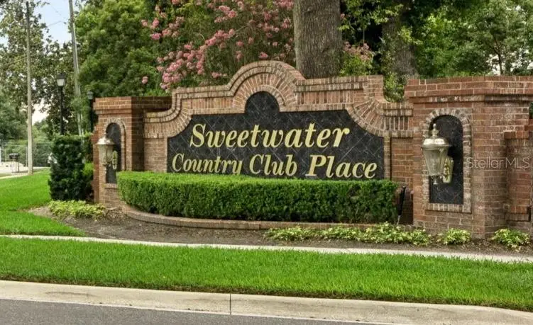 2418 Sweetwater Cc Place Dr, FL