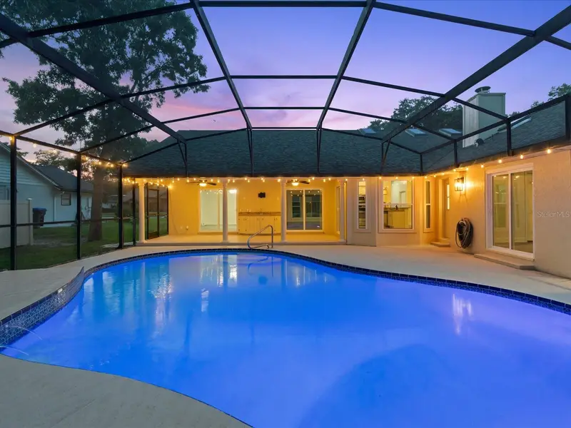 2418 Sweetwater Cc Place Dr, FL