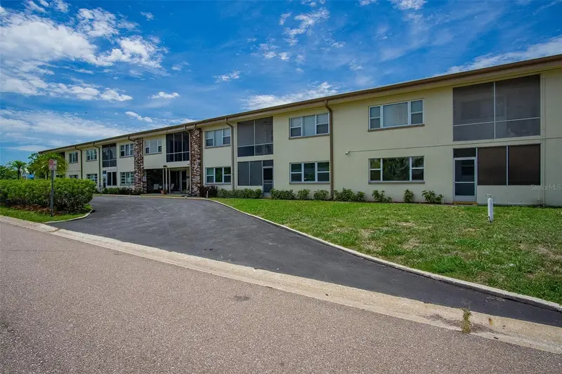 416 73rd Ave N #207, FL