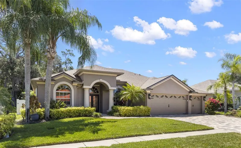 695 Salt Lake Dr, FL