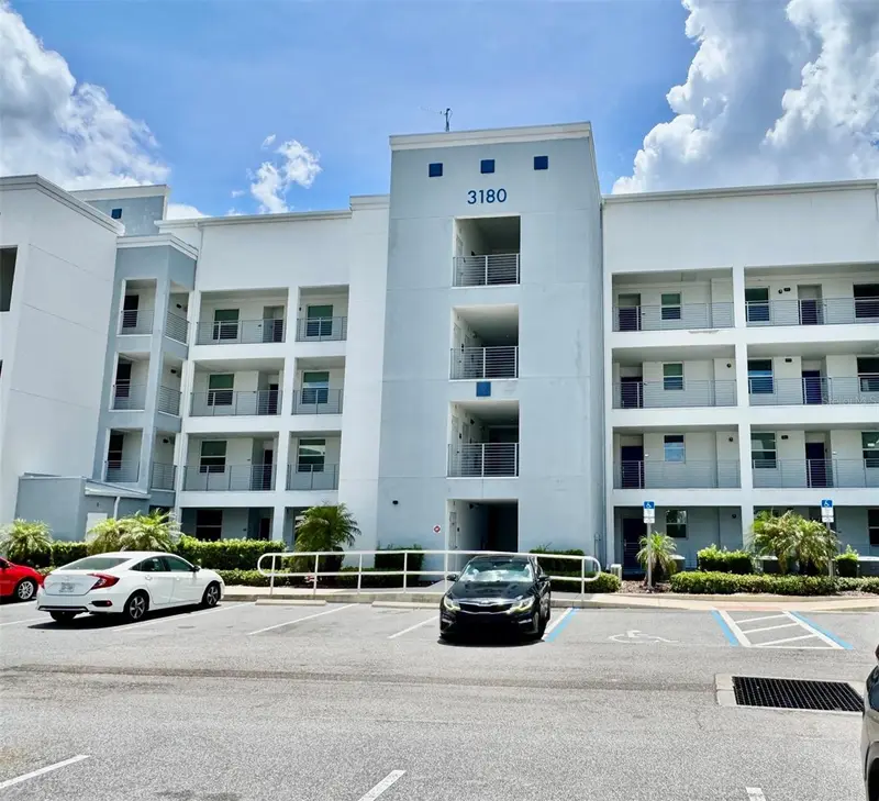 3180 Paradox Cir #405, FL