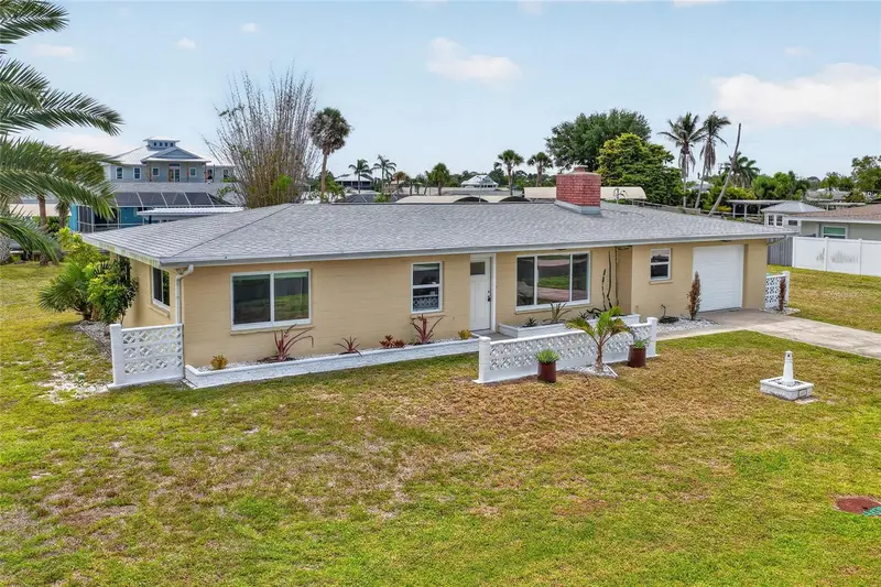 1447 Lemon Bay Dr, FL