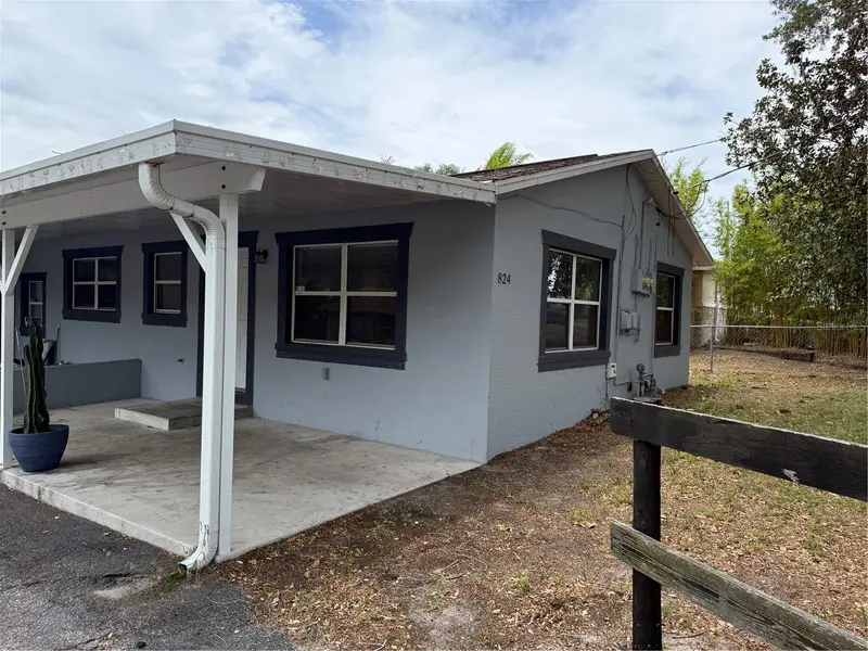 824 S Lone Oak Dr #A, FL