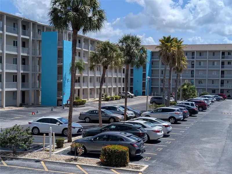 3564 Lake Bayshore Dr #K-203, FL