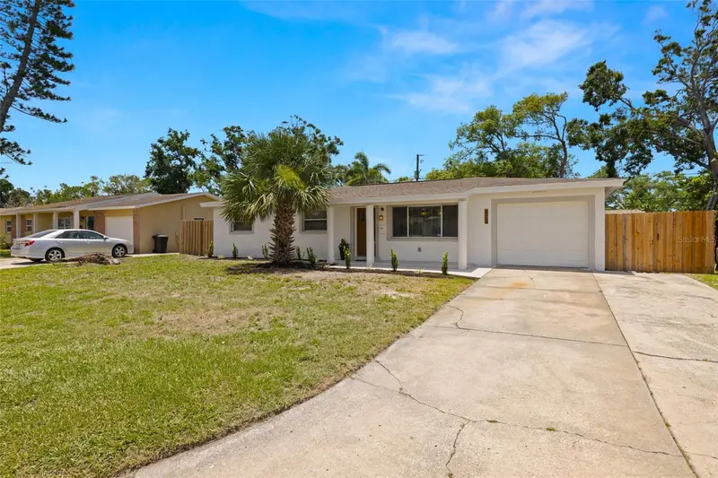 2066 62nd Pl S, FL