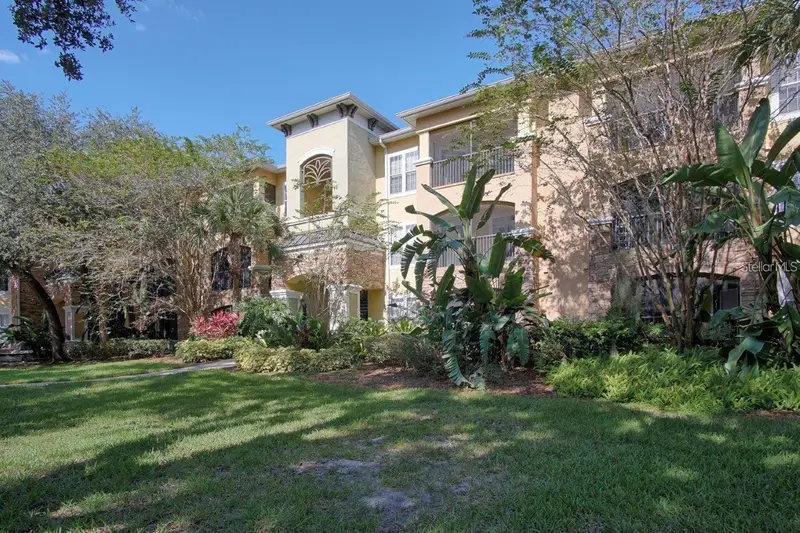 10019 Courtney Palms Blvd #302, FL