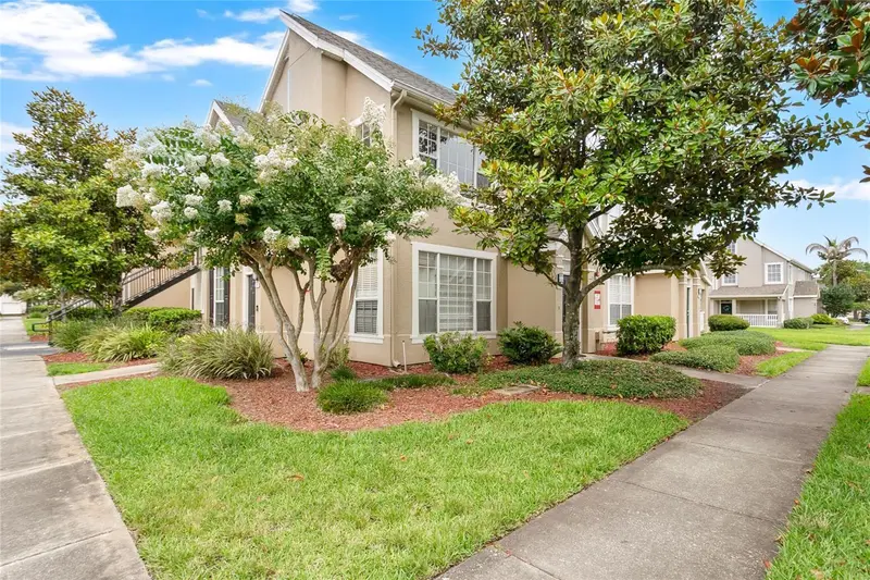 8925 Lee Vista Blvd #2704, FL