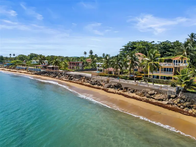 8 Condo Ocean View Castle, PR