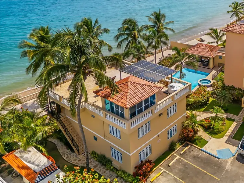 8 Condo Ocean View Castle, PR