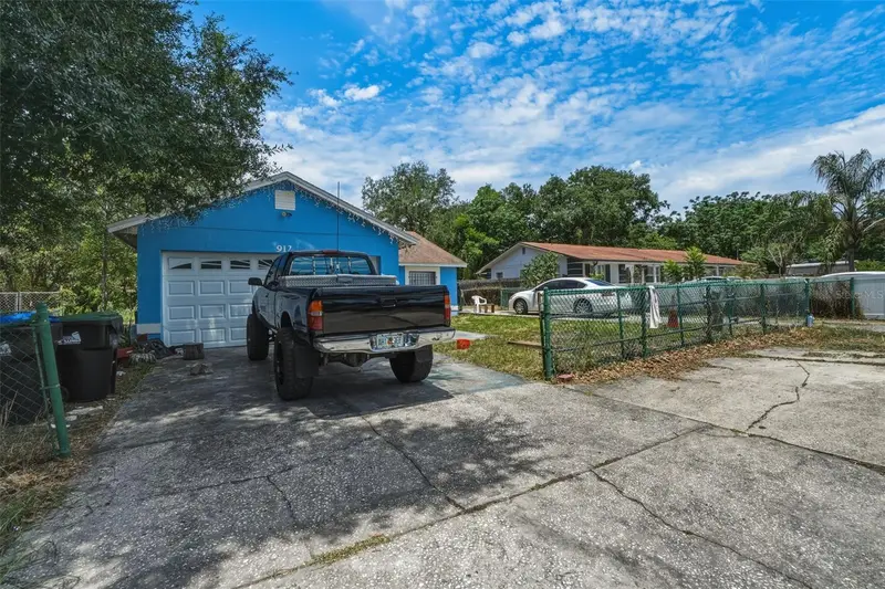 912 Paul St, FL