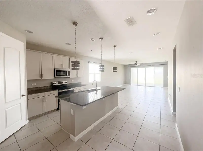 2526 W End Dr, FL