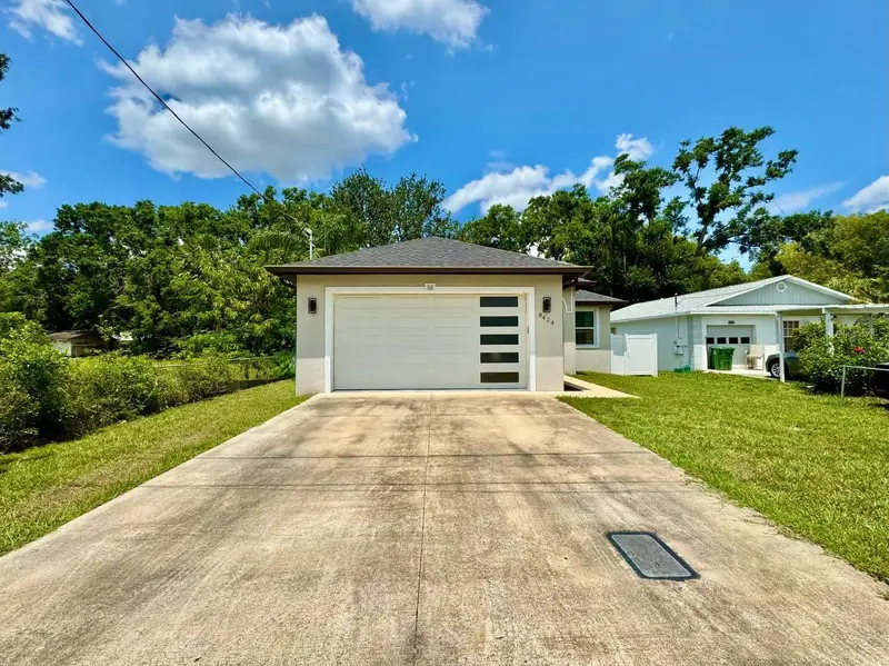 8424 N Packwood Ave, FL