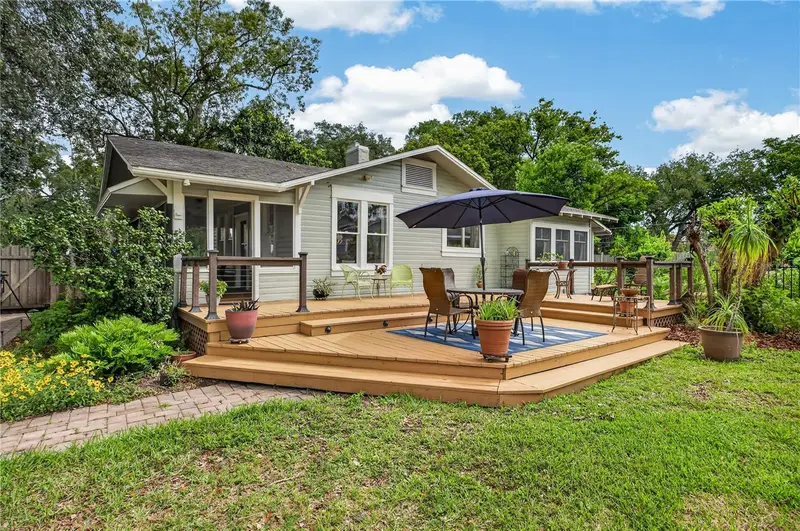 1800 Carlton Dr, FL