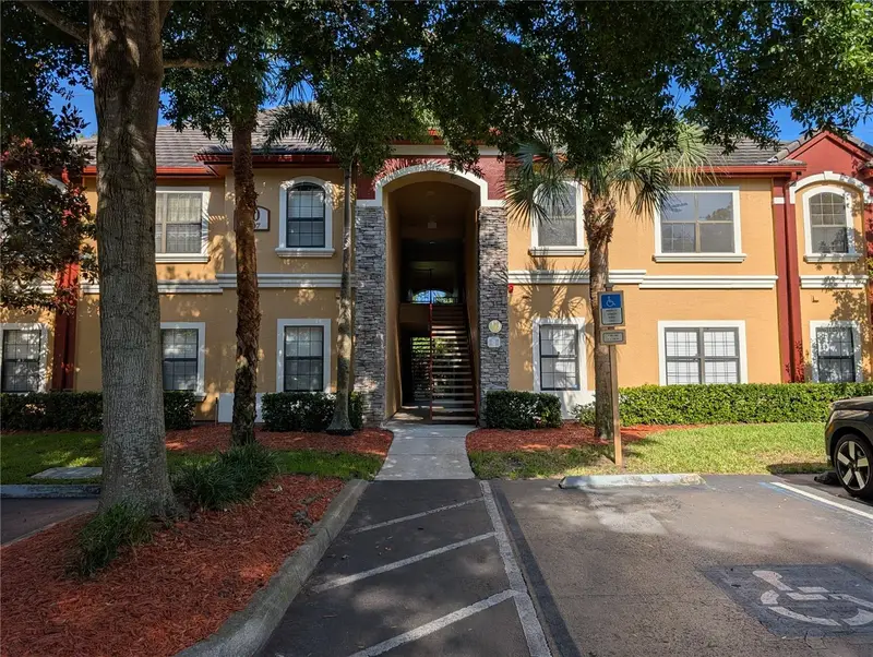 2107 Portofino Pl #30-302, FL