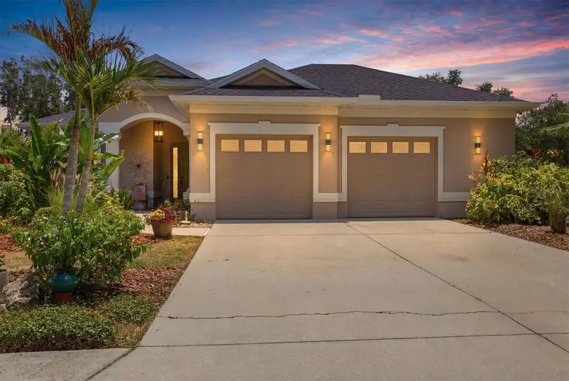 428 Snapdragon Loop, FL