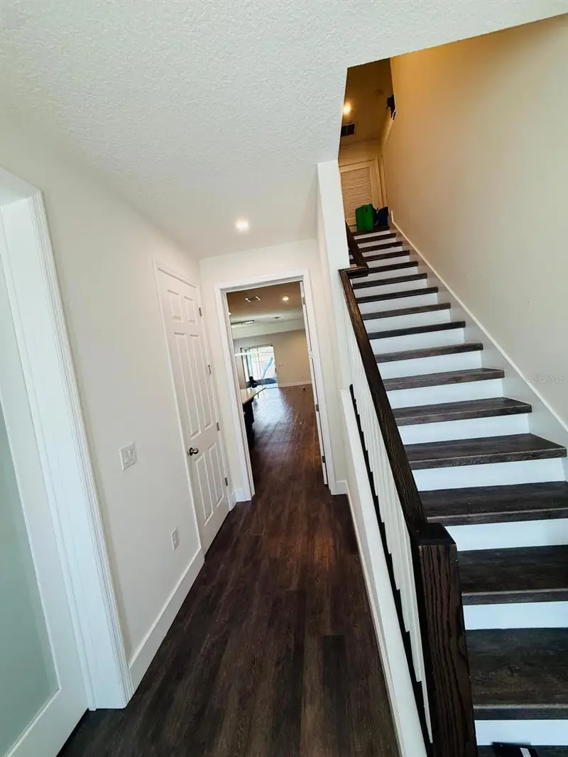2290 Avian Loop, FL