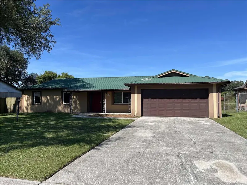 912 Shangri La Dr, FL