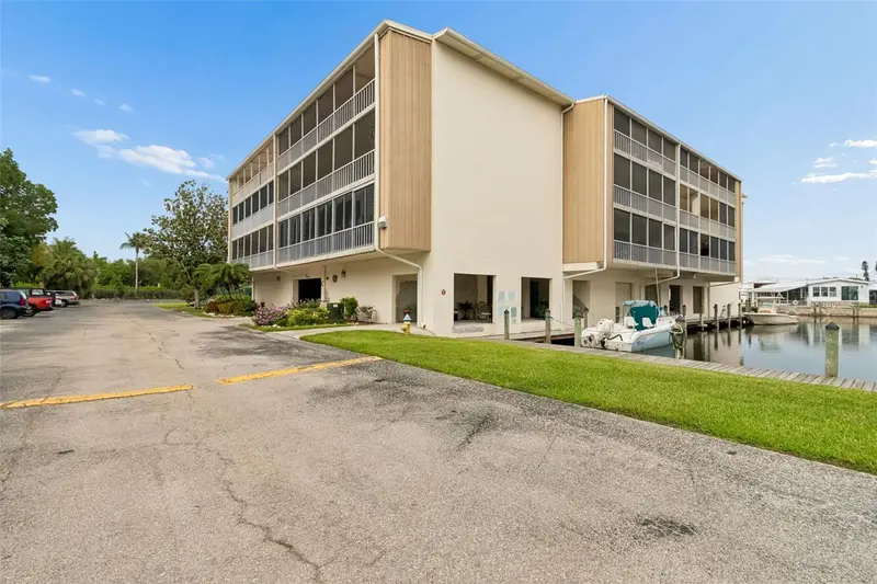 1714 69th Ave W #C401, FL