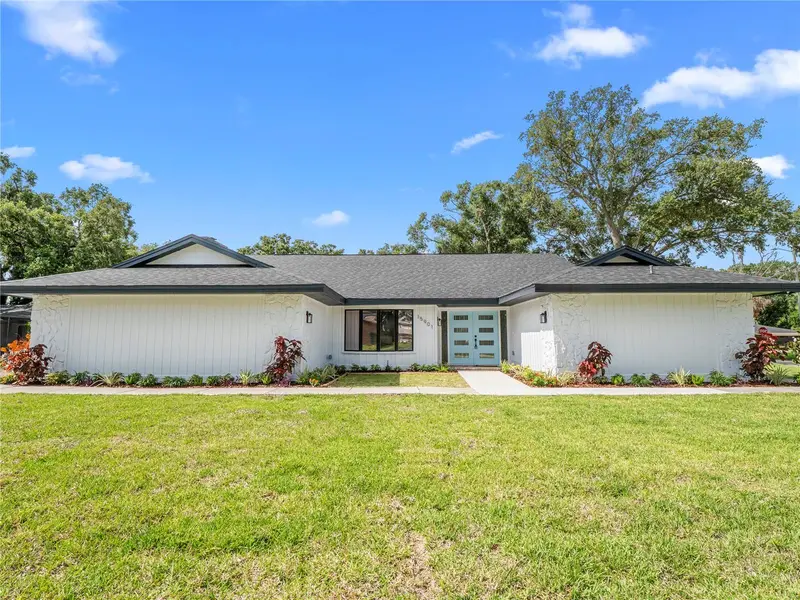15901 Dover Cliffe Dr, FL