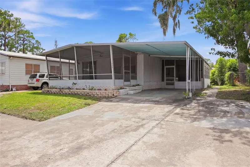110 Maple Dr, FL