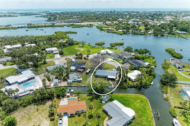 302 Dona Dr, FL