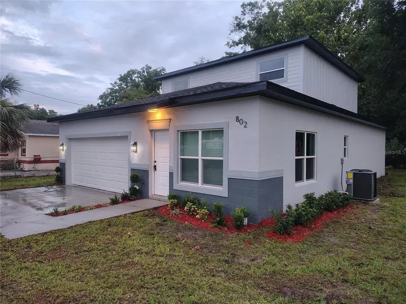 802 Marvin C Zanders Ave, FL