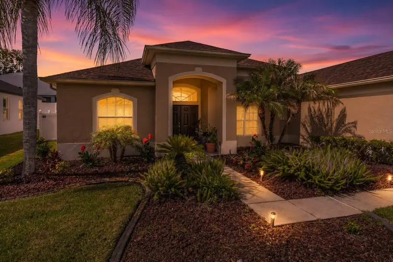 2307 Silver Trumpet Ct, FL
