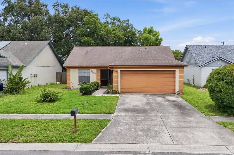 1723 Tarah Trace Dr, FL