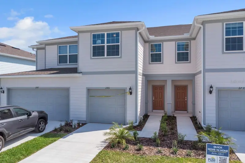 2743 Fetching Trl, FL