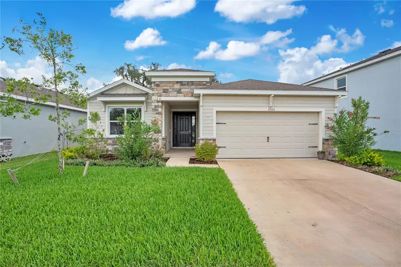 3504 Crescent Peak Way, FL