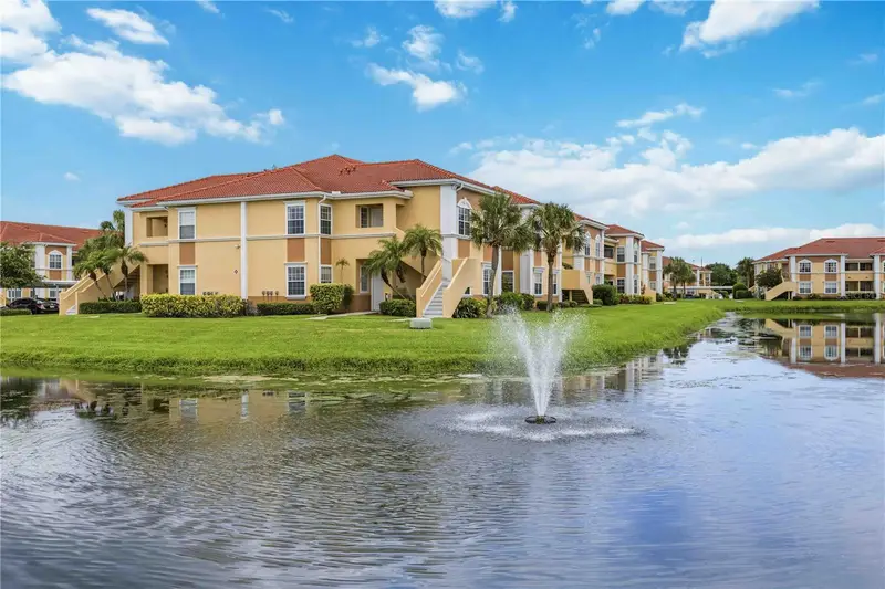 1025 Villagio Cir #208, FL