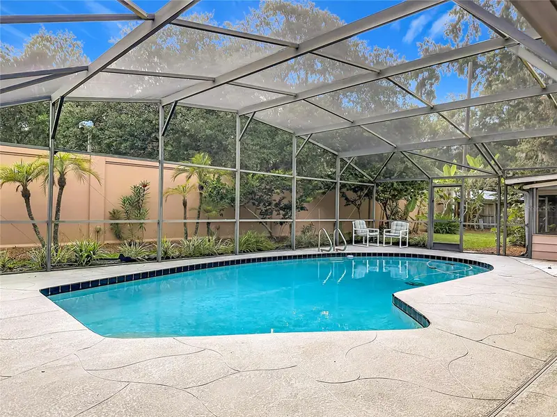 5020 The Oaks Cir, FL