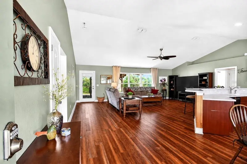 1590 Doves View Cir, FL