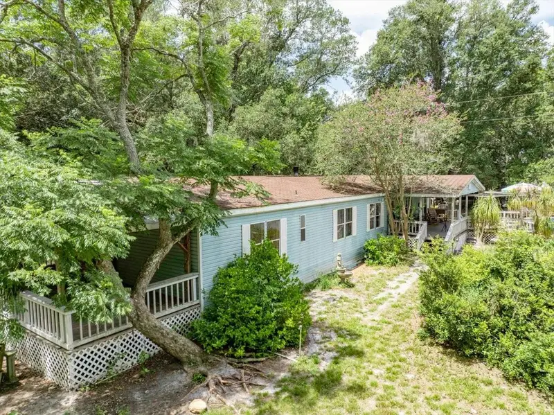 2202 D R Bryant Rd, FL