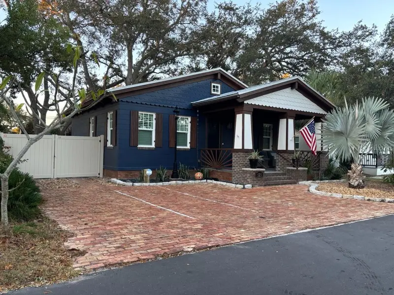525 Lexington St, FL