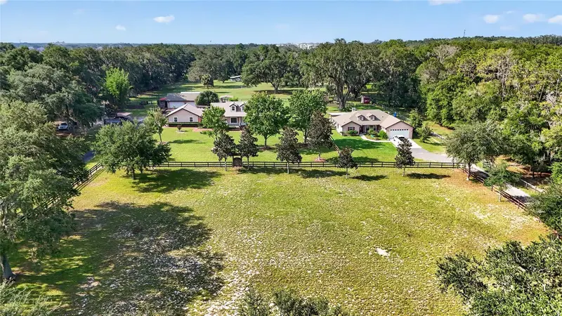 10844 Se Highway 42, FL