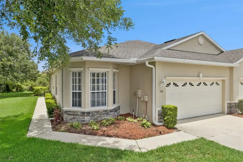 134 Lower Lake Ct, FL