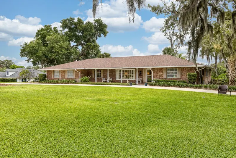 900 N Citrus Ave, FL