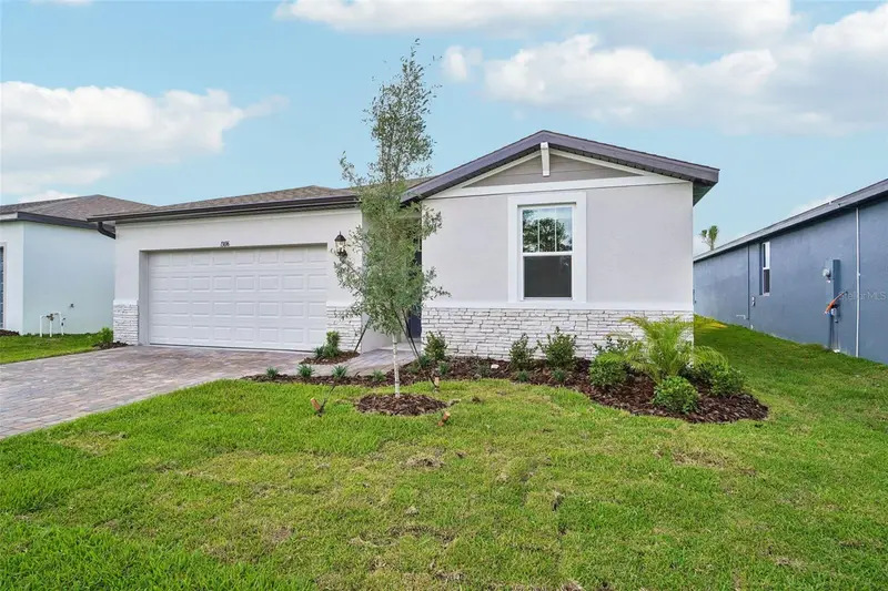 13696 Umber Forest St, FL