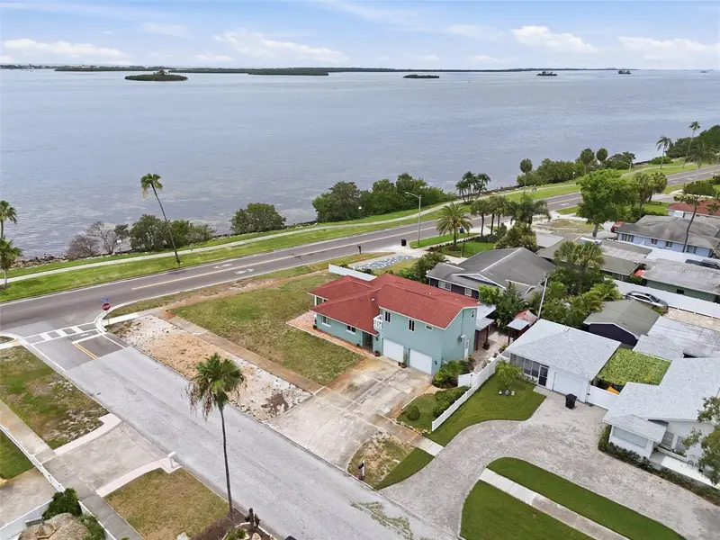 1963 Edgewater Dr, FL