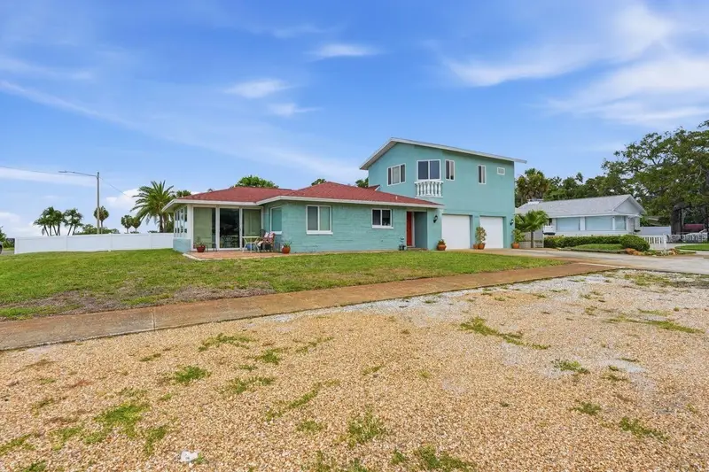 1963 Edgewater Dr, FL