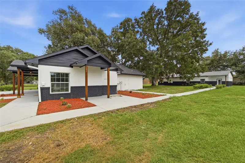 1205 E Knights Griffin Rd, FL