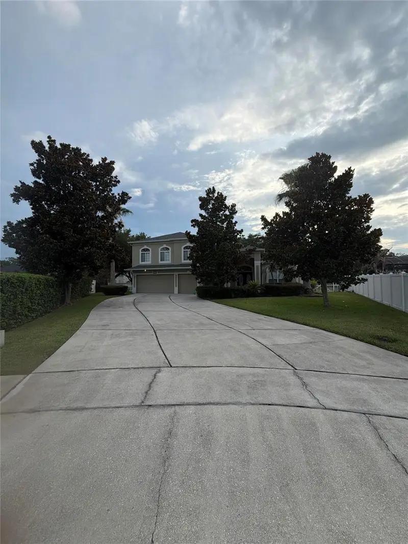 3202 Large Oak Ct, FL