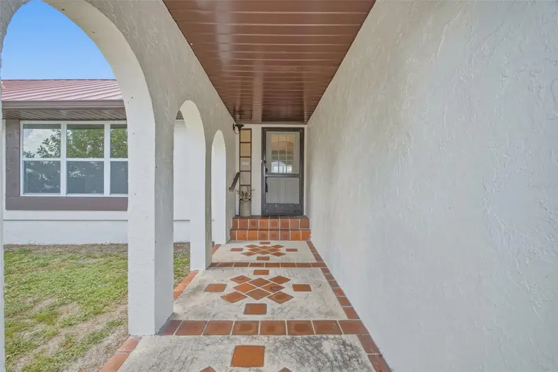 235 Tait Ter Se, FL