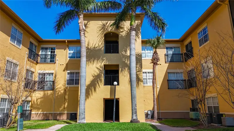 4323 Bayside Village Dr #227, FL
